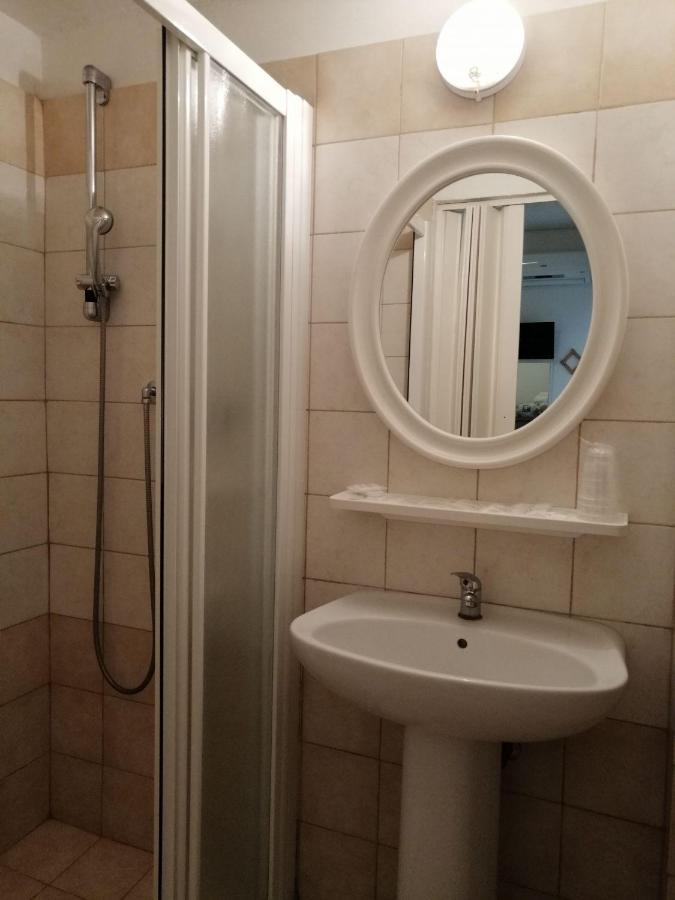 Hotel Alba Ріміні Екстер'єр фото