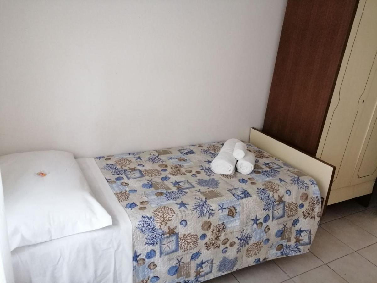 Hotel Alba Ріміні Екстер'єр фото