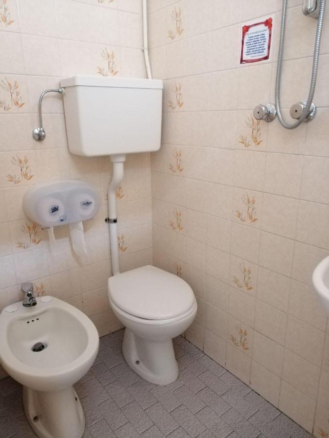 Hotel Alba Ріміні Екстер'єр фото
