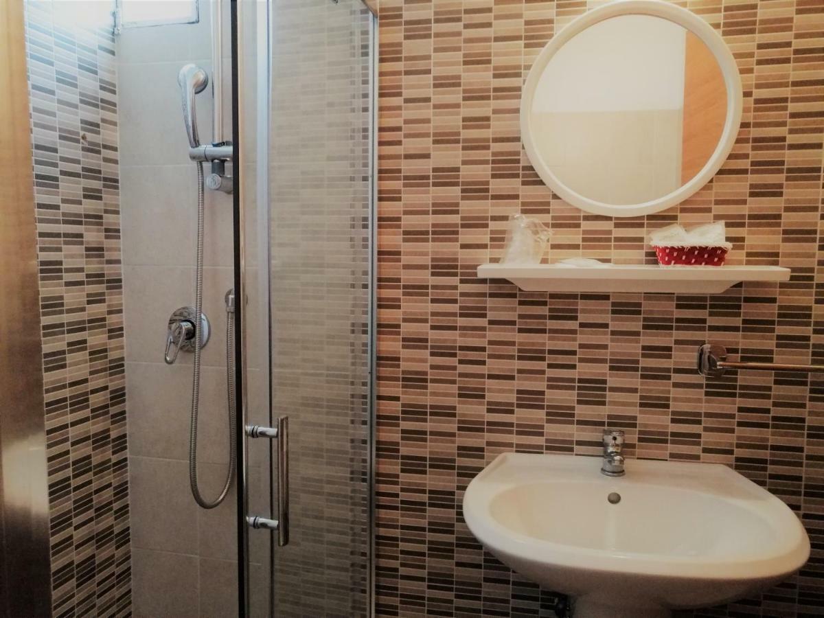 Hotel Alba Ріміні Екстер'єр фото